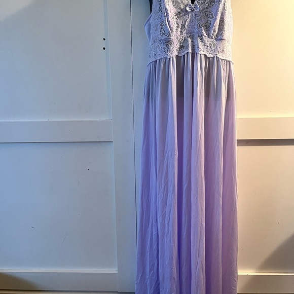Lavender Lace vintage Nightgown dainty nighty sheer feminine maxi - Picture 10 of 10